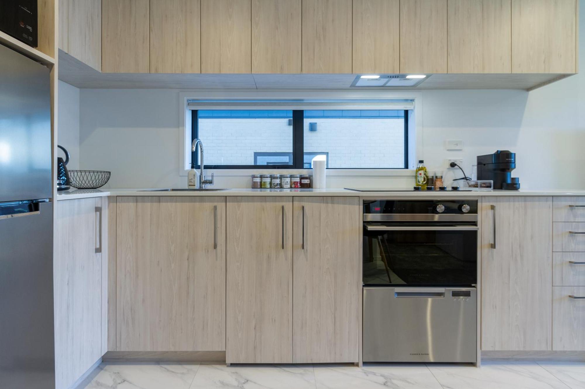 Single Level Studio Escape On Wilmer St - Central Christchurch Exteriér fotografie